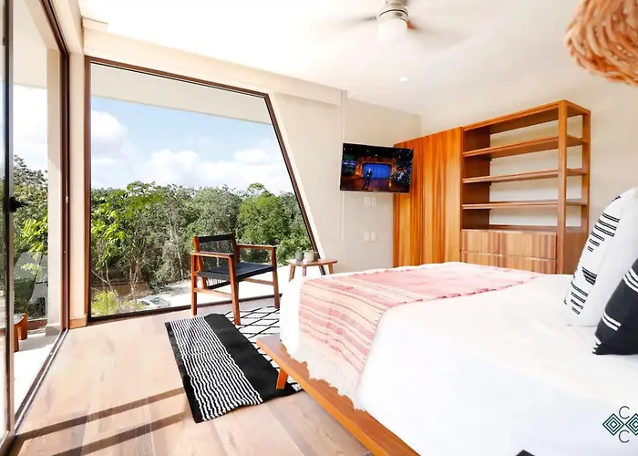 Private Rooftop Pool 3br Penthouse In The Jungle