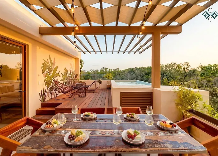 Private Rooftop Pool 3br Penthouse In The Jungle *